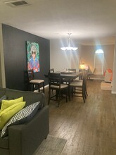 1624 Summer Pl Cir in Irving, TX - Foto de edificio - Building Photo