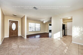 220 Mary Ellen Ave in Seffner, FL - Building Photo - Building Photo