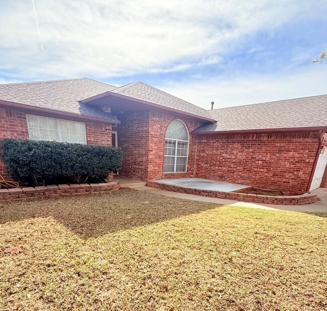 1016 Westbury Terrace in Yukon, OK - Building Photo - Building Photo