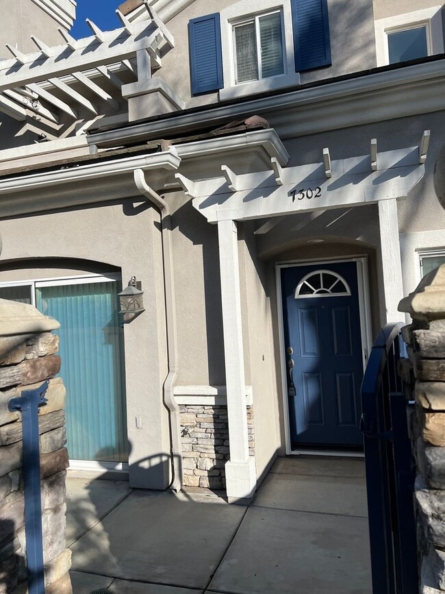 7302 Bret Ct in Huntington Beach, CA - Building Photo - Building Photo