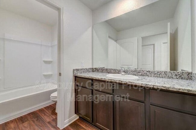18505 Quiet Range Dr in Elgin, TX - Building Photo - Building Photo