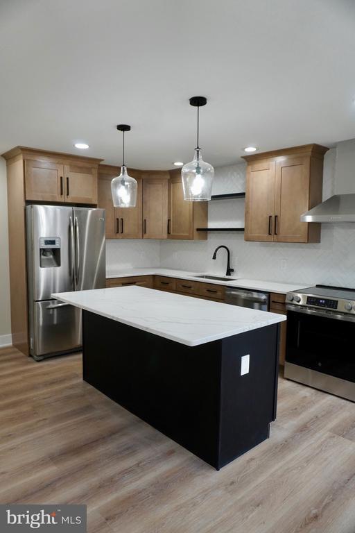 8107 Spruce Mill Dr in Yardley, PA - Building Photo - Building Photo