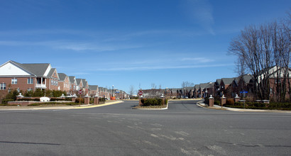 Fox Mill Station in Herndon, VA - Building Photo - Building Photo