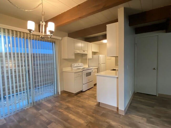 2714 N St in Sacramento, CA - Building Photo - Building Photo