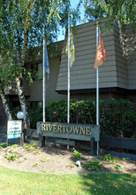 Rivertowne Apartments in Eugene, OR - Building Photo - Building Photo