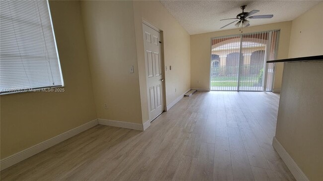 8000 N Nob Hill Rd, Unit 102 in Tamarac, FL - Building Photo - Building Photo