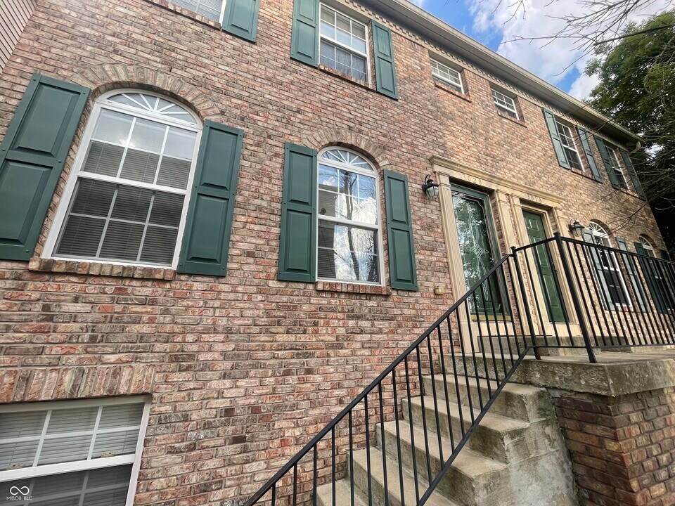 3020 Skylar Ln in Indianapolis, IN - Building Photo