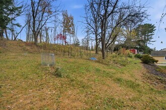 1108 New Britain Ave in Rocky Hill, CT - Building Photo - Building Photo