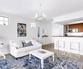 110 Washington Ave, Unit 1712 in Miami Beach, FL - Building Photo - Building Photo