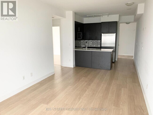 65 Oneida Crescent in Richmond Hill, ON - Building Photo - Building Photo