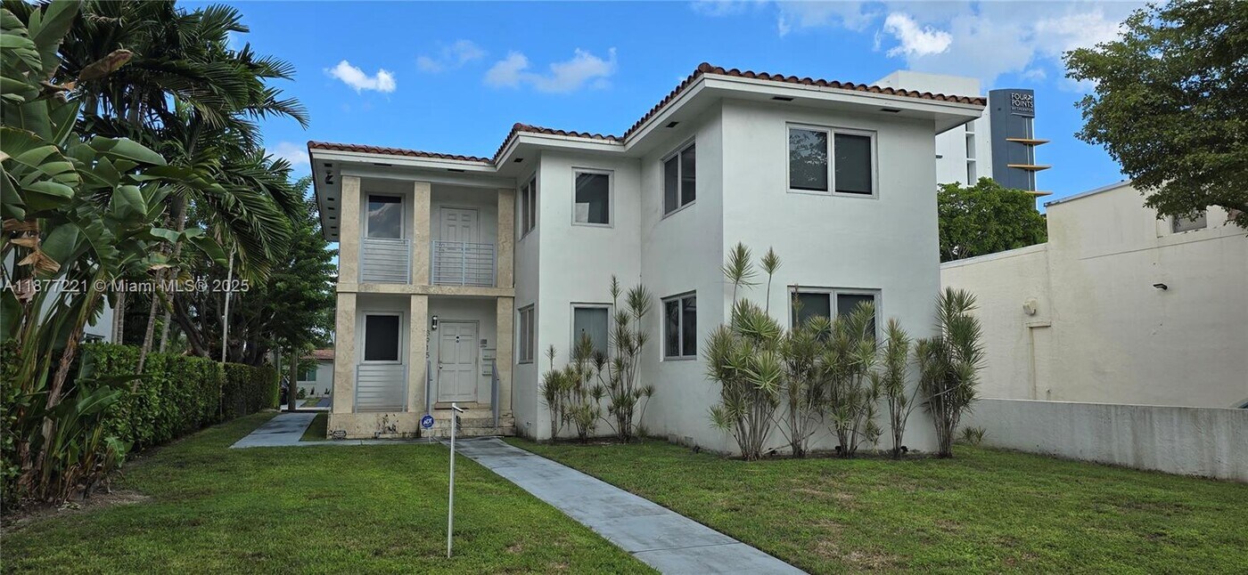 3915 Ponce de Leon in Coral Gables, FL - Building Photo