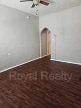 2332 Fox Wy in Pittsburgh, PA - Building Photo - Building Photo