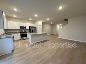 4031 E Associate Dr in North Charleston, SC - Building Photo - Building Photo