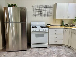 1610 Exley Ave in Las Vegas, NV - Building Photo - Building Photo