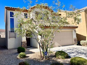 5972 Alington Bend Dr in Las Vegas, NV - Building Photo - Building Photo