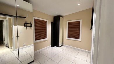 2730 NW 170th St in Miami Gardens, FL - Building Photo - Building Photo
