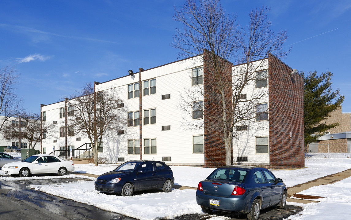 Scottswood Apartments in Aliquippa, PA - Foto de edificio