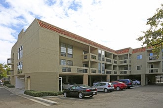 Lincoln Park Apartments in Santa Clara, CA - Foto de edificio - Building Photo