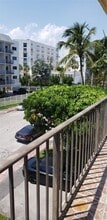 1673 Bay Rd, Unit 301 in Miami Beach, FL - Building Photo - Building Photo
