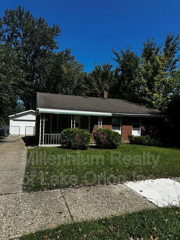 property at 11263 Edgemont Ave