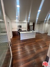1023 Doreen Pl-Unit -A in Los Angeles, CA - Building Photo - Building Photo