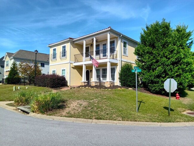 property at 305 Amalfi Dr