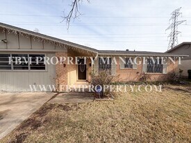 549 N 62nd St in Waco, TX - Building Photo