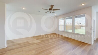 244 Kistler Dr in Little Elm, TX - Foto de edificio - Building Photo
