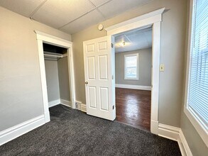 422 N 27th Ave W in Duluth, MN - Foto de edificio - Building Photo