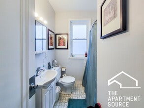 3713 N Sheffield Ave, Unit 204 in Chicago, IL - Building Photo - Building Photo