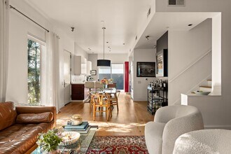 1200 N Sweetzer Ave in West Hollywood, CA - Building Photo - Building Photo