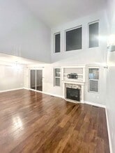 323 Skwentna Dr in Anchorage, AK - Building Photo - Building Photo