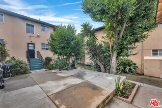 4121 Santo Tomas Dr in Los Angeles, CA - Building Photo - Building Photo