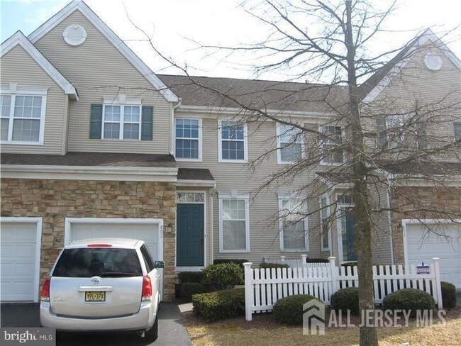 property at 802 Yarrow Cir