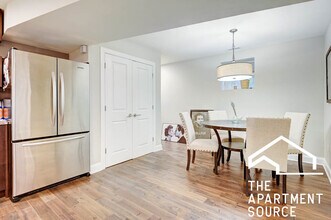 2310 N Leavitt St, Unit Garden in Chicago, IL - Building Photo - Building Photo