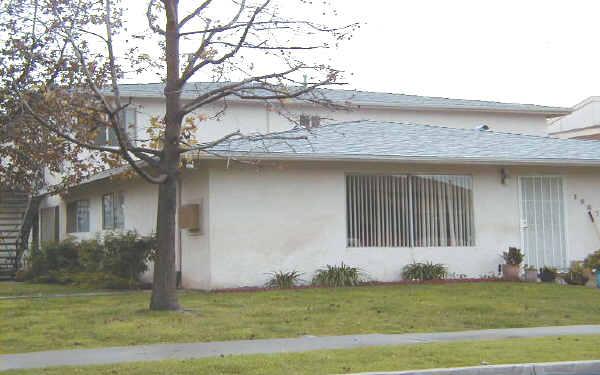 1587 Coriander Dr in Costa Mesa, CA - Building Photo - Building Photo