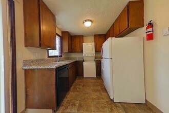 1757 SE Lilly Pl-Unit -1757 SE Lilly Pl in Corvallis, OR - Building Photo - Building Photo