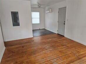 206 S 7th St in Spring Lake, NC - Building Photo - Building Photo