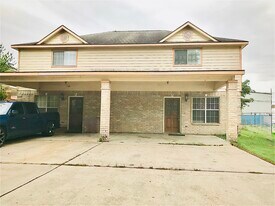 11102 Maize Ln in Houston, TX - Building Photo
