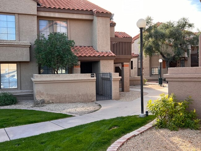700 E Mesquite Cir, Unit P116