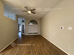 4133 Scotland Dr in Grand Prairie, TX - Foto de edificio - Building Photo