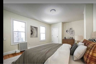 10 Locust Hill Ave, Unit 3 in Yonkers, NY - Foto de edificio - Building Photo
