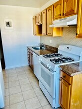 72 Croton Ave, Unit 1C in Ossining, NY - Building Photo - Building Photo