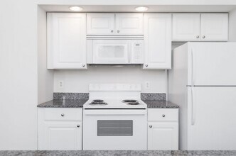 1001 Chestnut St, Unit 407E in Philadelphia, PA - Building Photo - Building Photo