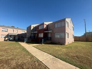 1931 NE 25th St in Oklahoma City, OK - Building Photo - Building Photo