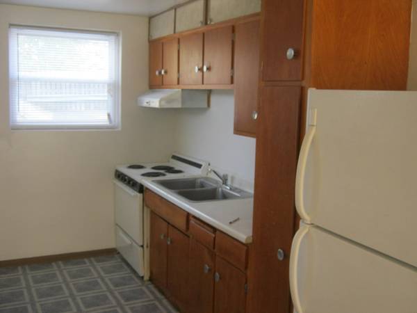 Trinoja in West St. Paul, MN - Foto de edificio - Building Photo