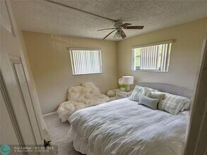 4360 Riverside Dr-Unit -4 in Coral Springs, FL - Foto de edificio - Building Photo