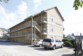 Renaissance I in Knoxville, TN - Building Photo - Building Photo