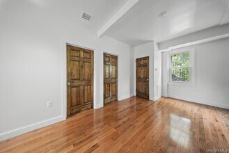 14 Yankee Pl in Ellenville, NY - Building Photo - Building Photo