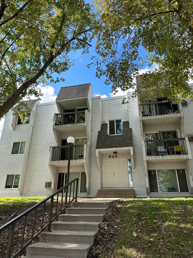 property at 525 6th Ave N